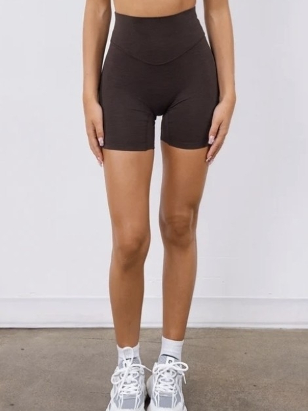Vitality Daydream High-Waist 4" Seamless V-seam Chocolate Heather Shorts Sz S - Picture 4 of 8